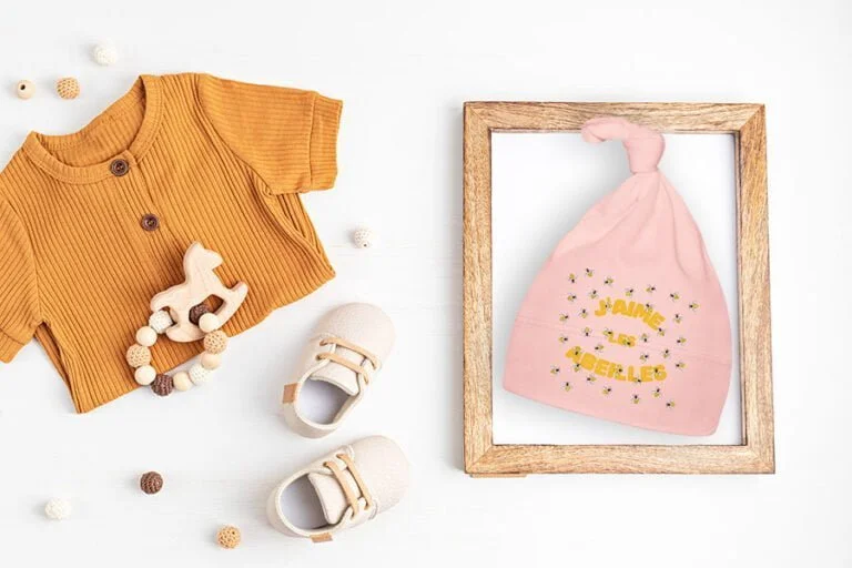 bonnet bébé bio personnalisable cadeau de naissance abeilles